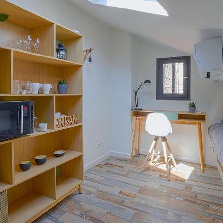 Studio Sous Les Toits Tres Bien Place Et Climatise Montpellier Exterior foto