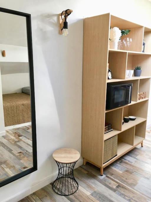 Studio Sous Les Toits Tres Bien Place Et Climatise Montpellier Exterior foto